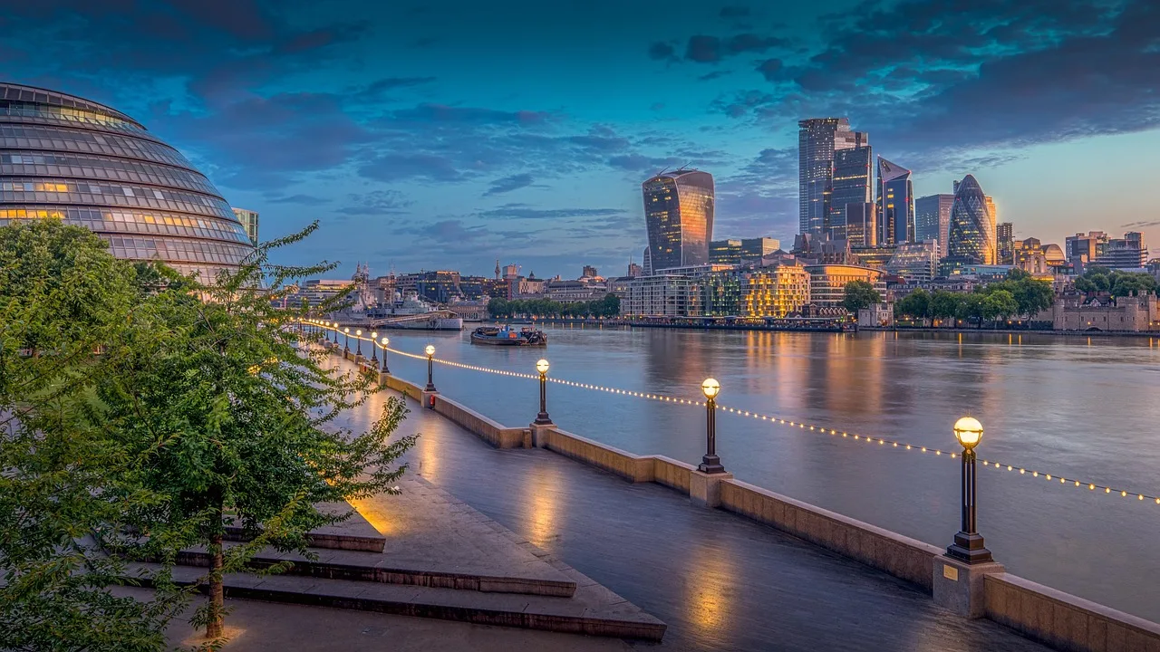 dome, skyline, cityscape, urban, buildings, structures, facade, architecture, modern architecture, business district, illuminated, waterfront, lamp posts, london, city, england, river, nature, uk, english, capital, trees, boats, ship, twilight